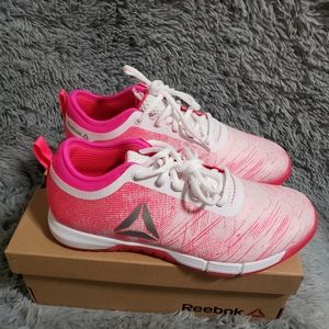 NWT  Womens Reebok Her TR size 8